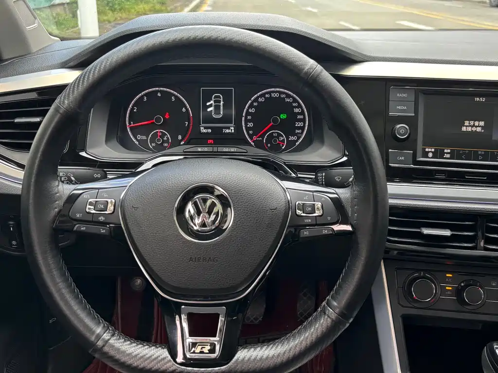 Polo 2019 Plus 1.5L Automatic Colorful Technology Edition купить на сайте DeffCars