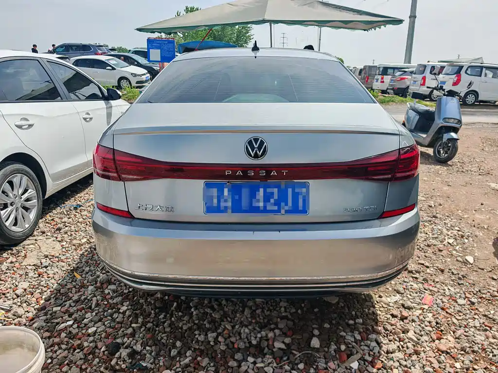 Passat 2022 330TSI Deluxe Edition купить на сайте DeffCars