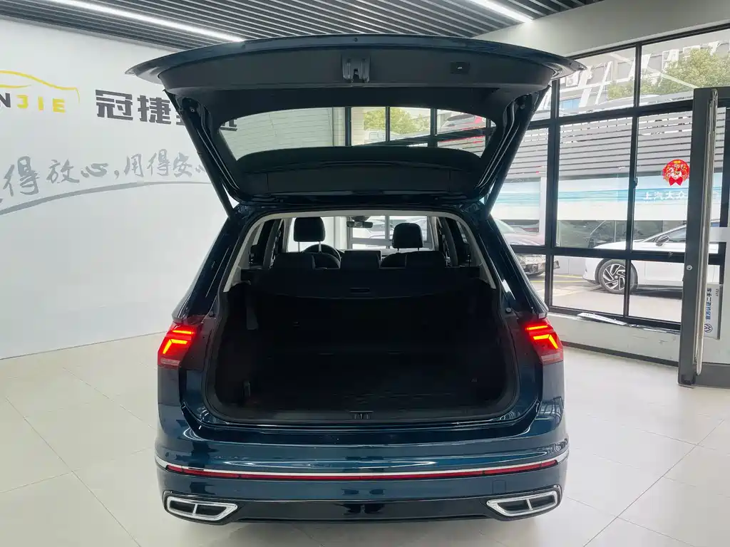 Tiguan L 2022 330TSI automatic two-wheel drive R-Line flagship version купить на сайте DeffCars
