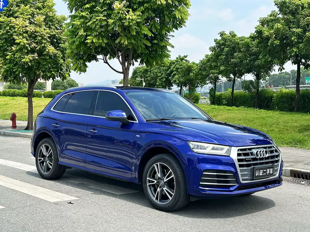 Audi Q5L 2018 40 TFSI enjoys fashionable style, National V купить на сайте DeffCars