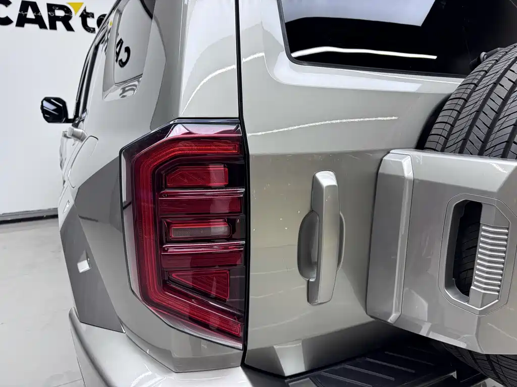 Tank 400 New Energy 2023 Hi4-T Super Edition купить на сайте DeffCars