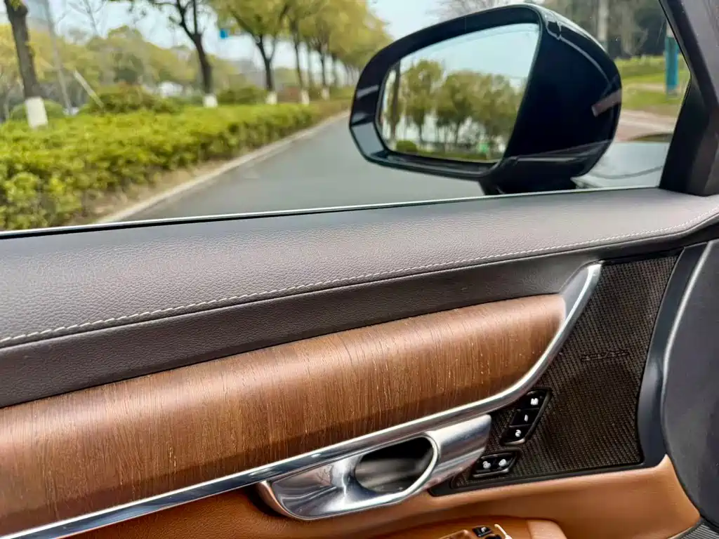 Volvo S90 2022 B5 Zhiyuan Luxury Edition купить на сайте DeffCars