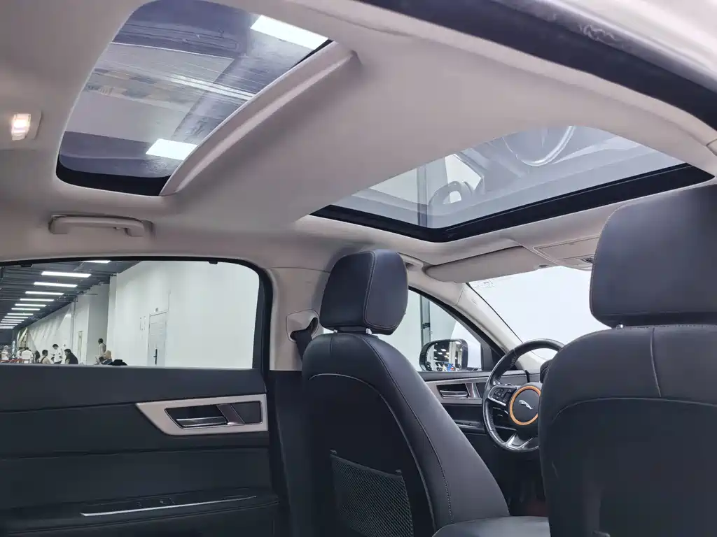 Jaguar XEL 2018 2.0T 200PS Luxury Edition купить на сайте DeffCars