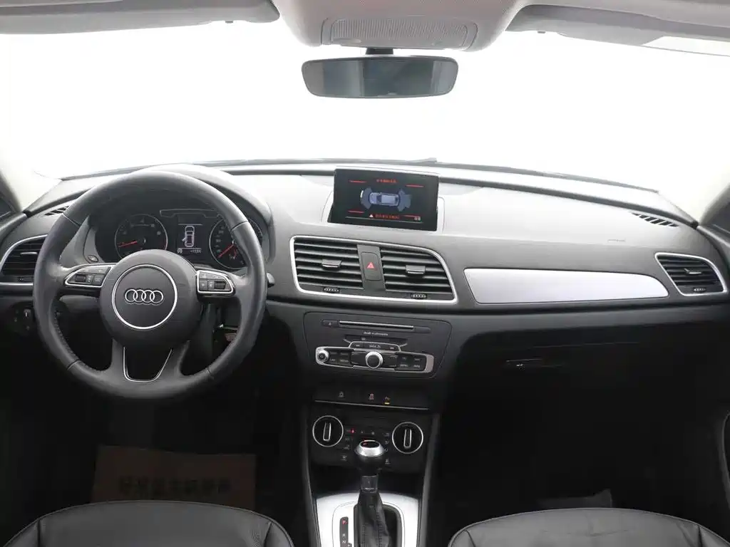 Audi Q3 2018 30 TFSI Fashionable Collection Edition купить на сайте DeffCars