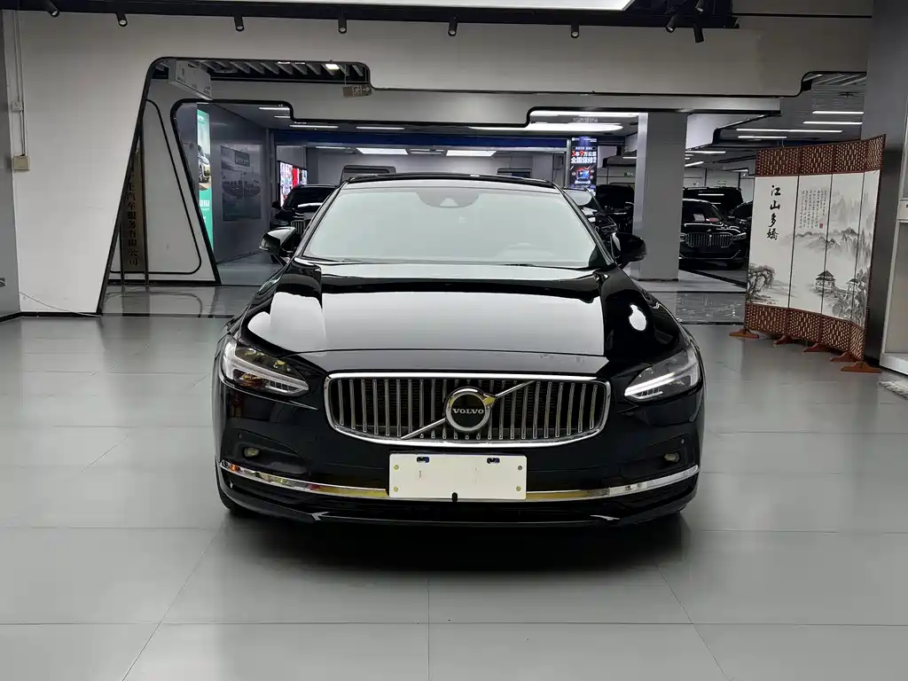 Volvo S90 2021 B5 Zhiyi Luxury Edition купить на сайте DeffCars