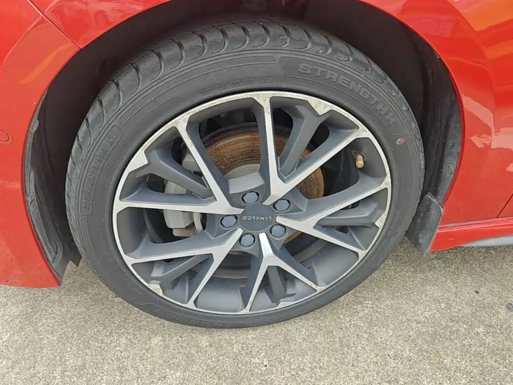 Lynk & Co 03 2019 1.5TD DCT Pro version National VI купить на сайте DeffCars