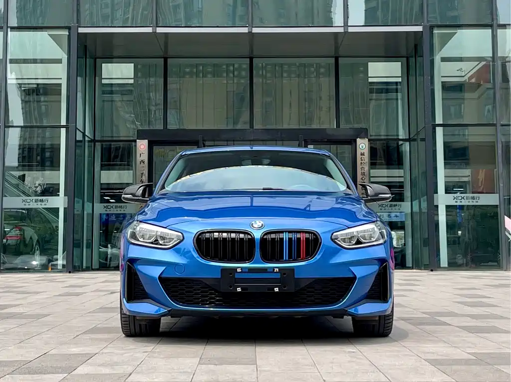 BMW 1 Series 2019 120i Leading M Sports Package купить на сайте DeffCars