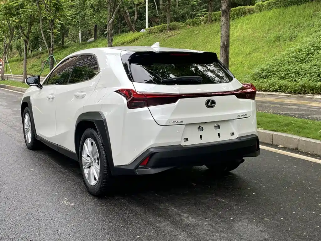 Lexus UX 2022 260h Discovery Edition купить на сайте DeffCars