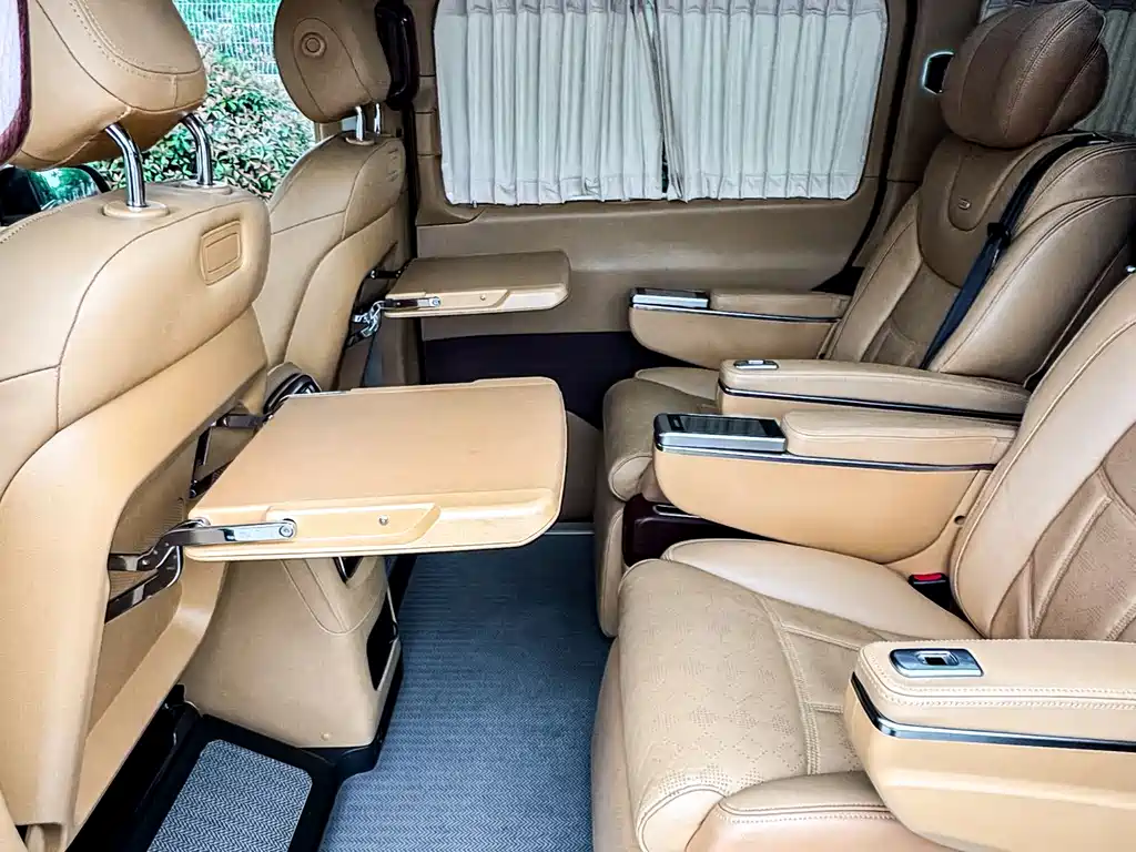 Mercedes-Benz V-Class 2022 V 260 L Long Wheelbase Luxury Edition купить на сайте DeffCars