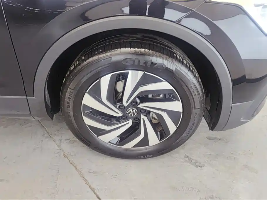 Tiguan L 2025 Outstanding Model 300TSI Automatic Two-wheel Drive Dragon Edition купить на сайте DeffCars