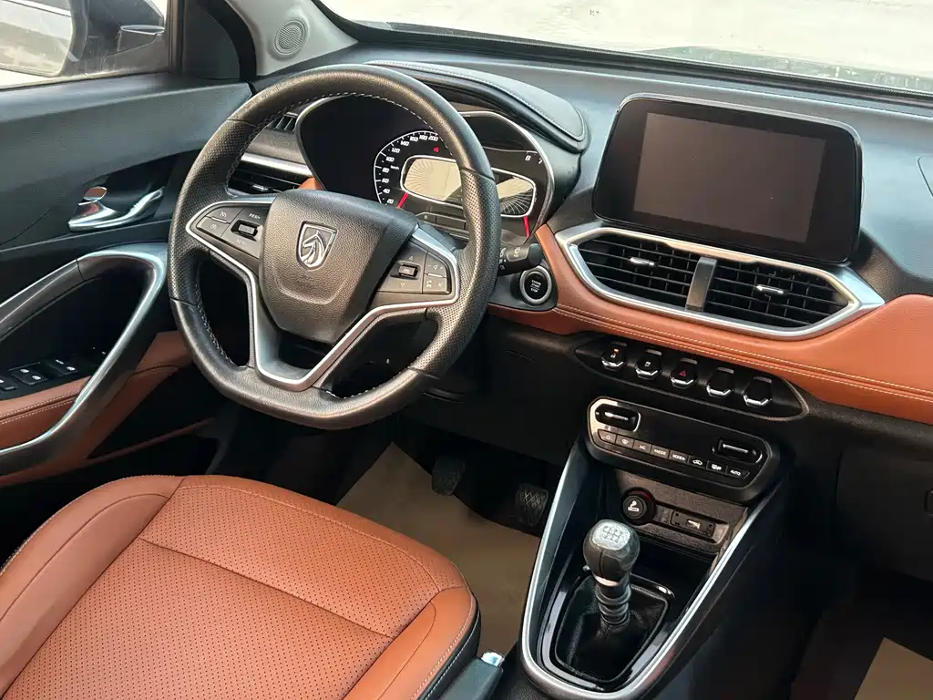 Baojun 510 2017 1.5L manual luxury model купить на сайте DeffCars