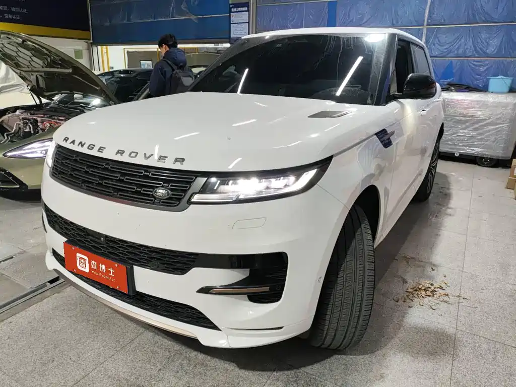 Range Rover Sport 2024 400PS Dynamic SE купить на сайте DeffCars