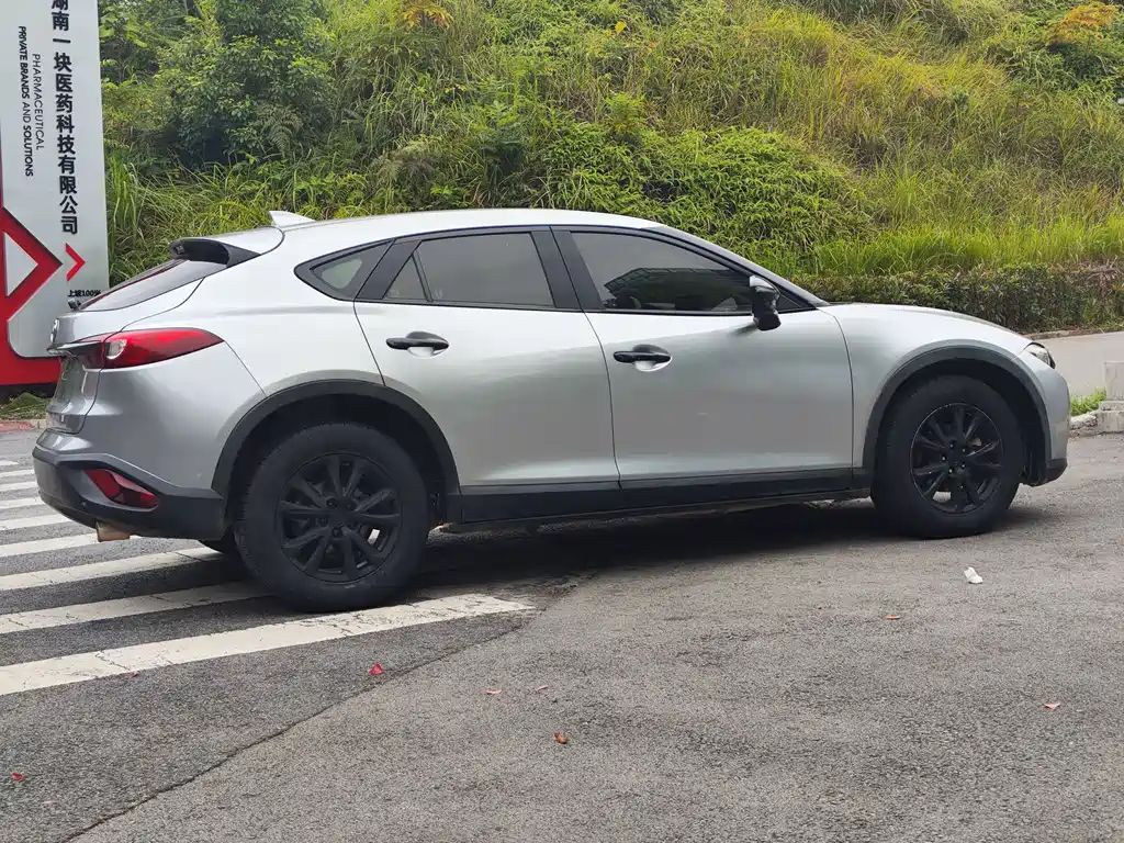 Mazda CX-4 2018 2.0L automatic two-wheel drive Blue Sky Vibrant Edition National V купить на сайте DeffCars