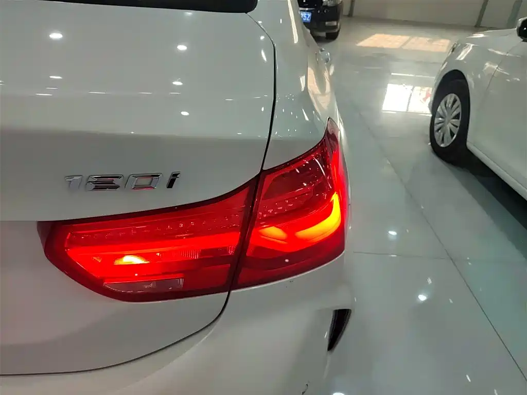 BMW 1 Series 2020 120i M Sports Package купить на сайте DeffCars