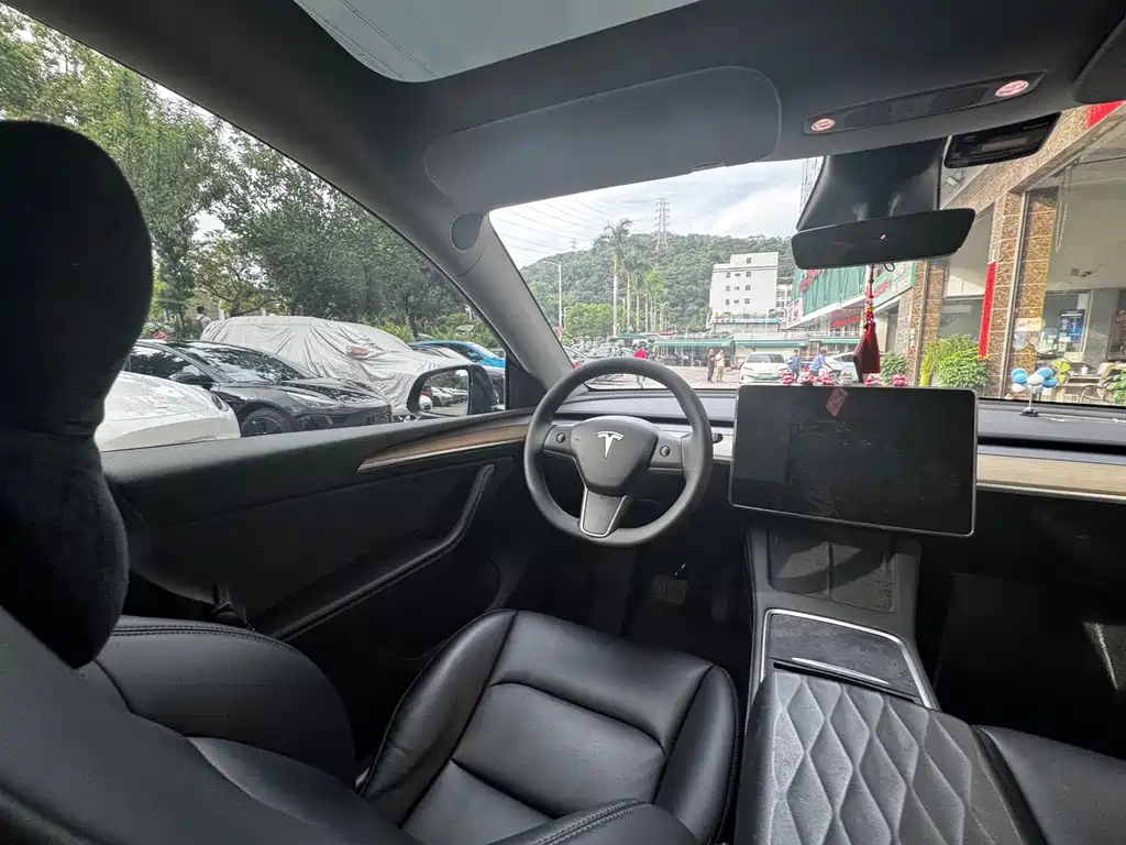 Model Y 2022 facelift rear-wheel drive version купить на сайте DeffCars