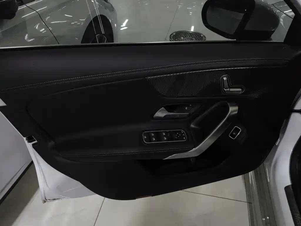 Mercedes-Benz A-Class 2021 A 200 L Sports Sedan Fashionable купить на сайте DeffCars