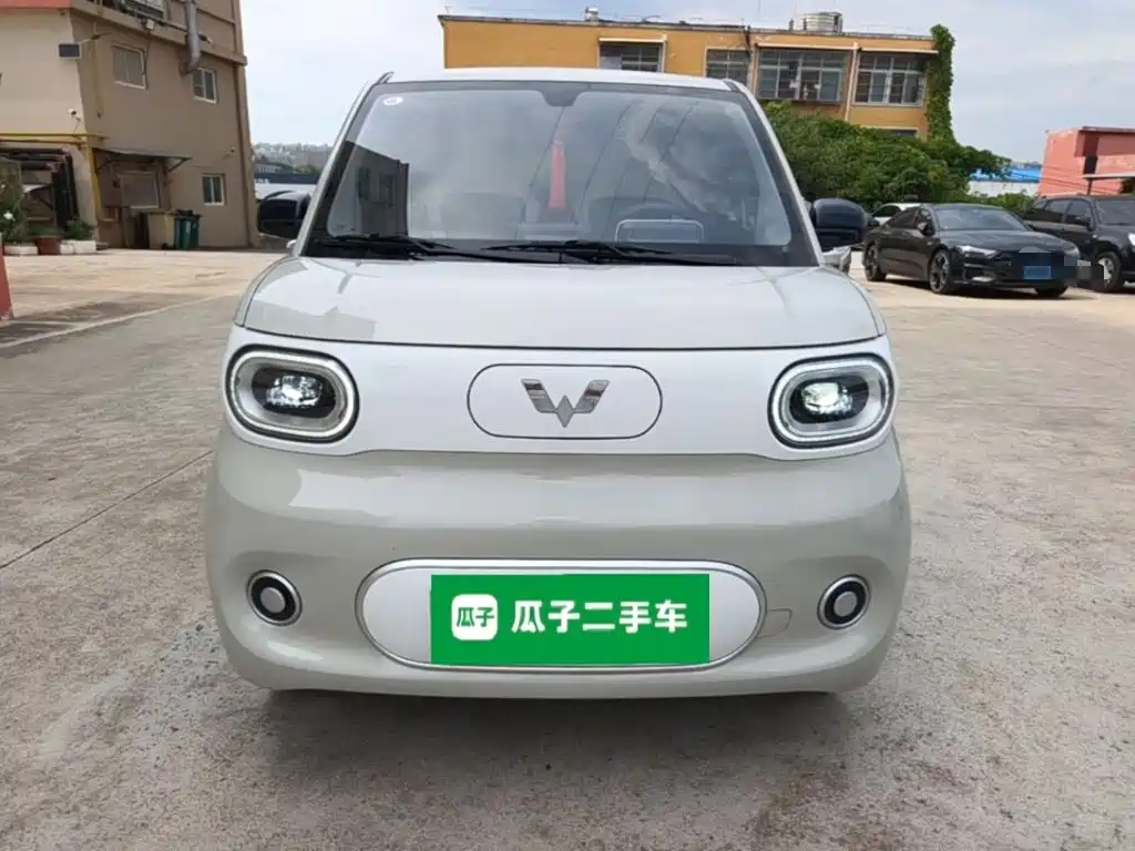 Hongguang MINIEV 2024 3rd Generation 215km Youth Edition купить на сайте DeffCars