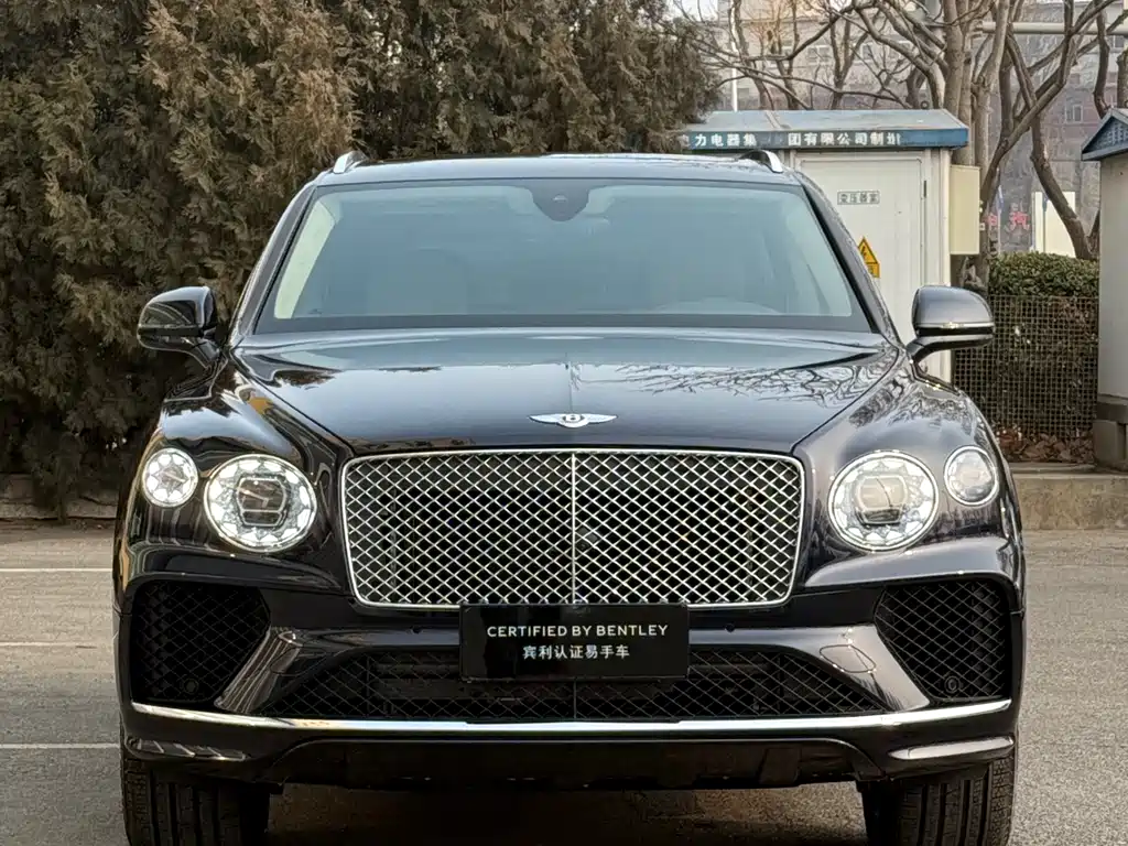Bentayga 2024 4.0T V8 купить на сайте DeffCars