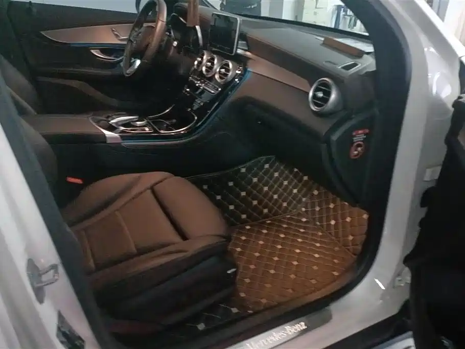 Mercedes-Benz GLC 2019 GLC 200 L 4MATIC купить на сайте DeffCars