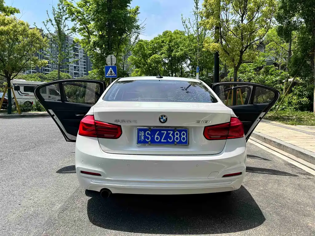 BMW 3 Series 2017 320Li Fashion Edition купить на сайте DeffCars