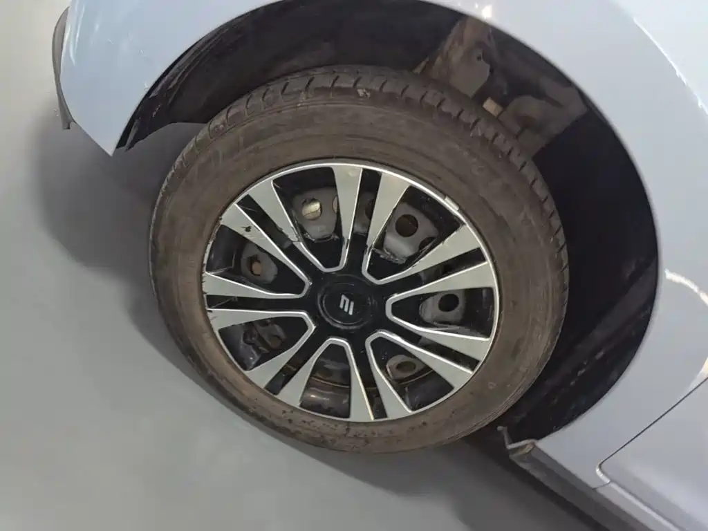 Yizhi EV2 2024 model 201km comfort model купить на сайте DeffCars