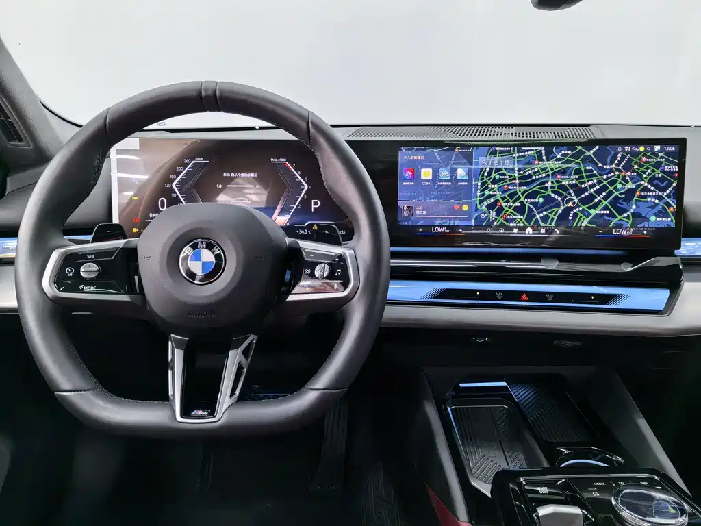 BMW 5 Series 2025 530Li Leading M Sports Package купить на сайте DeffCars