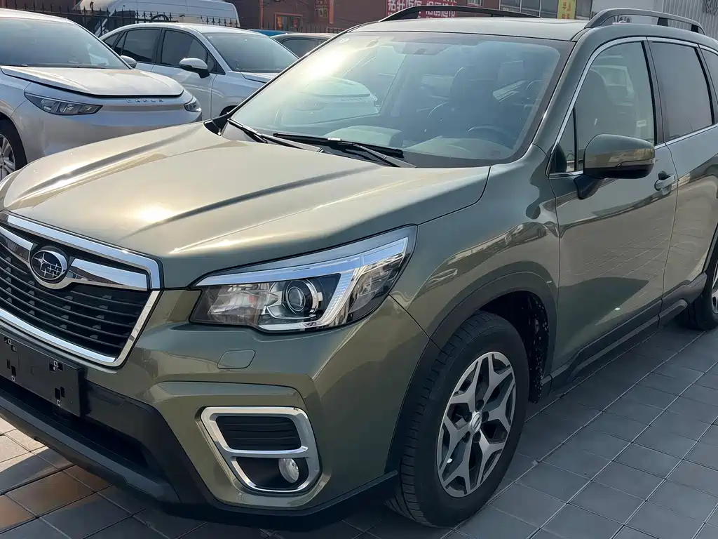 Forester 2022 2.0i AWD Deluxe Edition EyeSight купить на сайте DeffCars
