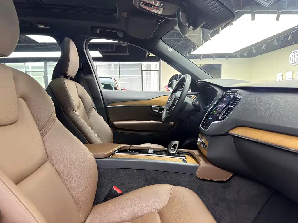 Volvo XC90 2024 B6 Zhiyi Luxury Edition 7 seats купить на сайте DeffCars