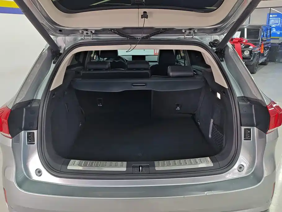 Wey VV6 2018 2.0T 2WD Ultra Deluxe Country V купить на сайте DeffCars