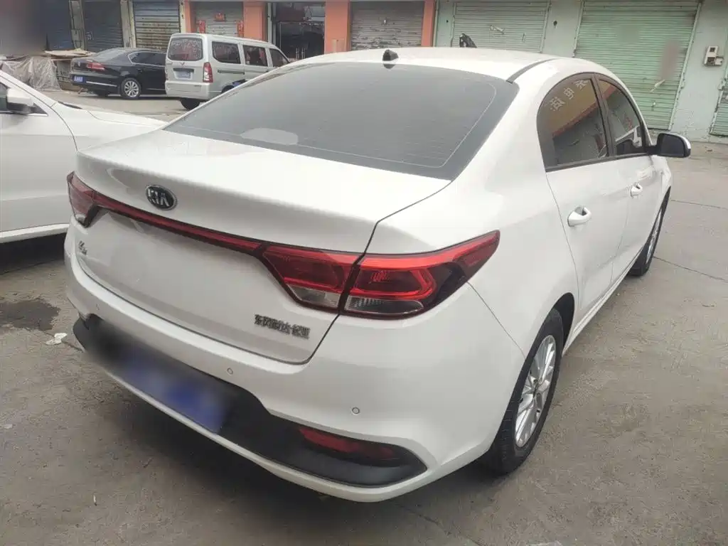 Kia K2 2017 Sedan 1.4L MT 15th Anniversary Special Edition GLS купить на сайте DeffCars