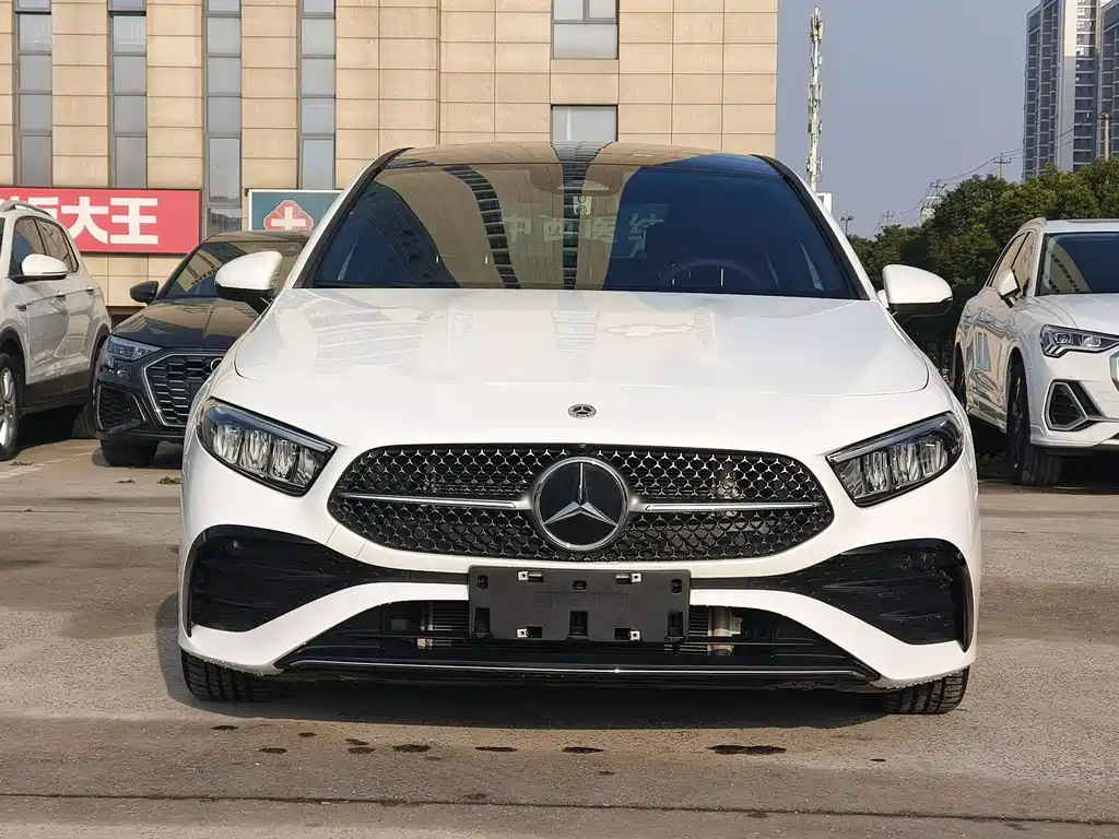 Mercedes-Benz A-Class 2023 A 180 L купить на сайте DeffCars