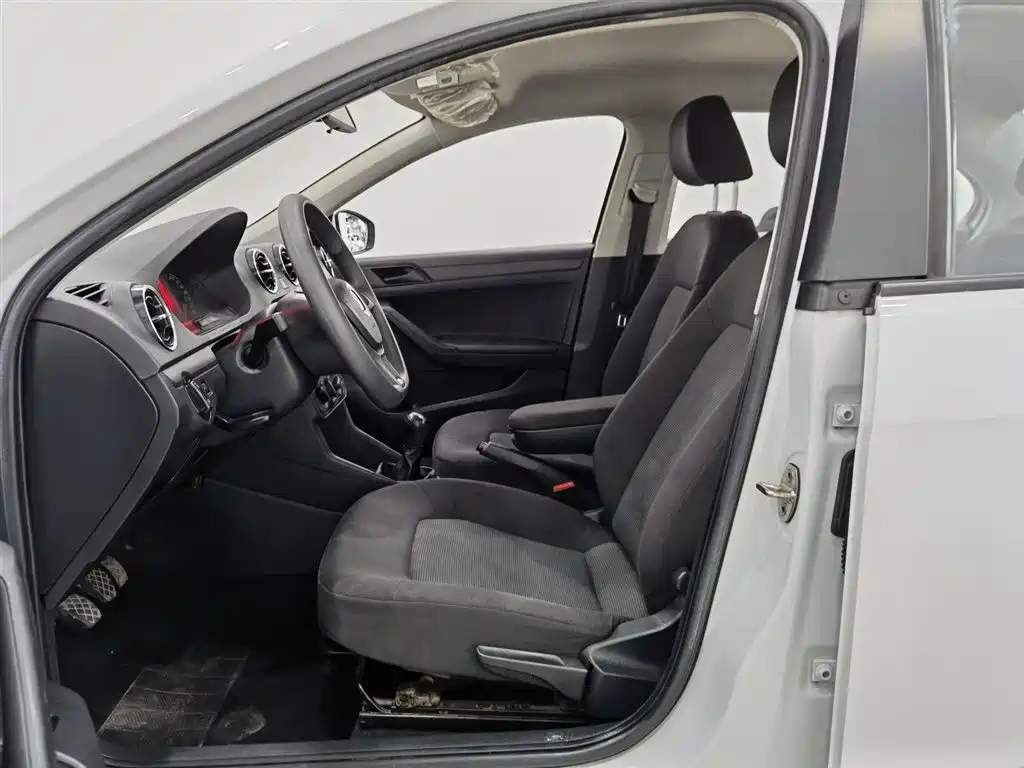 Jetta 2019 Dream Edition 1.4L Manual Fashion купить на сайте DeffCars