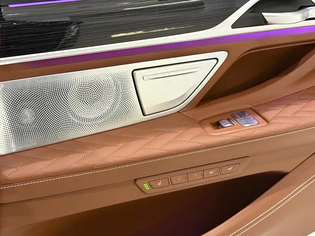 BMW 7 Series 2019 Facelift M760Li xDrive V12 Sports Package купить на сайте DeffCars
