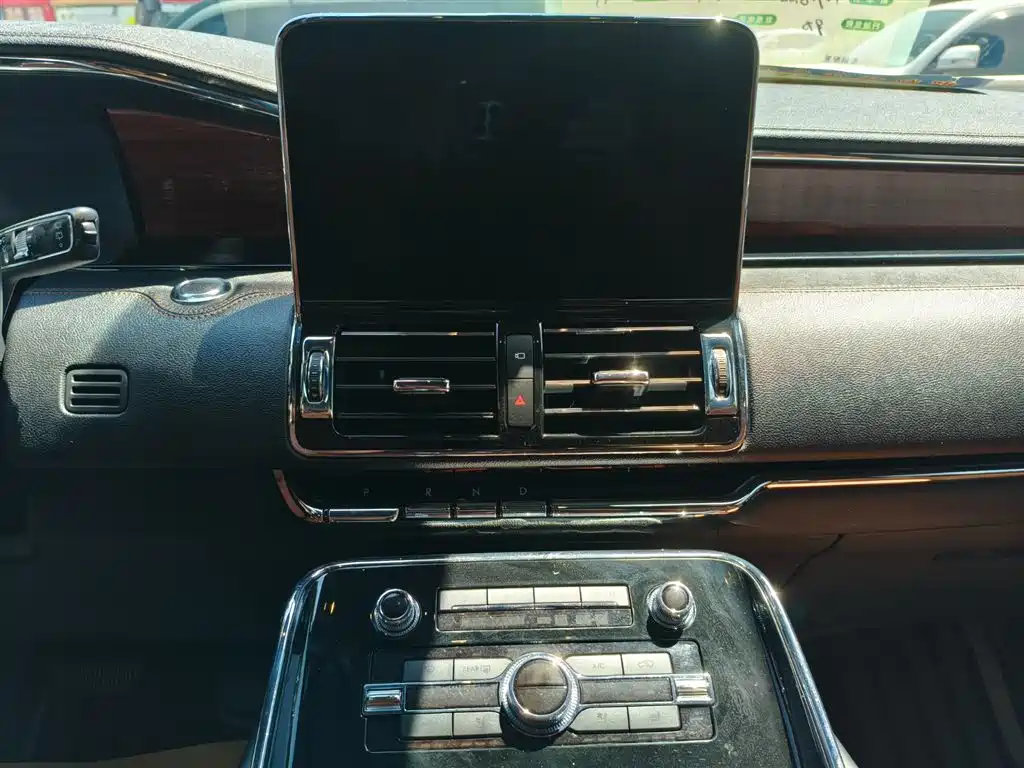 Navigator 2022 3.5T Honor Edition купить на сайте DeffCars