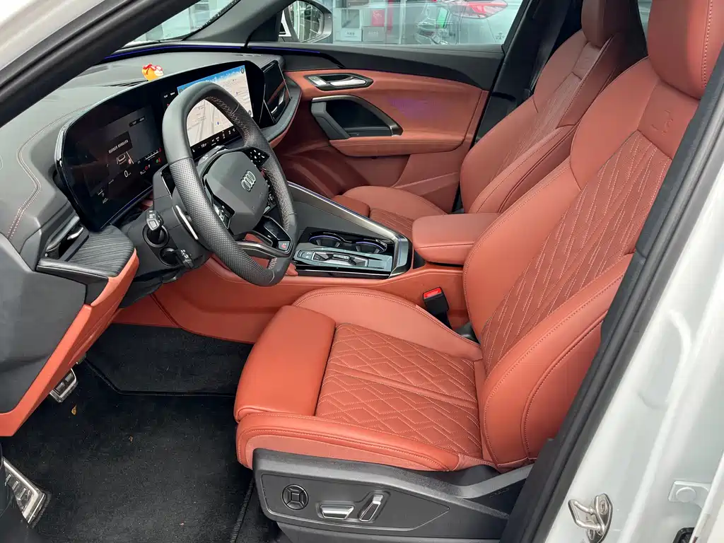 Audi Q5L 2026 2.0T Exclusive Edition for Ten Million Users купить на сайте DeffCars