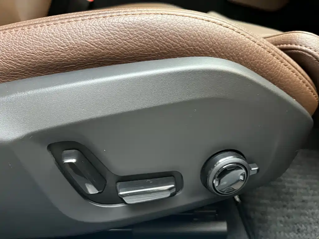 Volvo S90 2023 B5 Zhiyuan Luxury Edition купить на сайте DeffCars