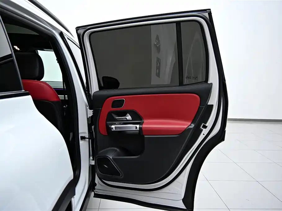 Mercedes-Benz GLB AMG 2023 AMG GLB 35 4MATIC купить на сайте DeffCars