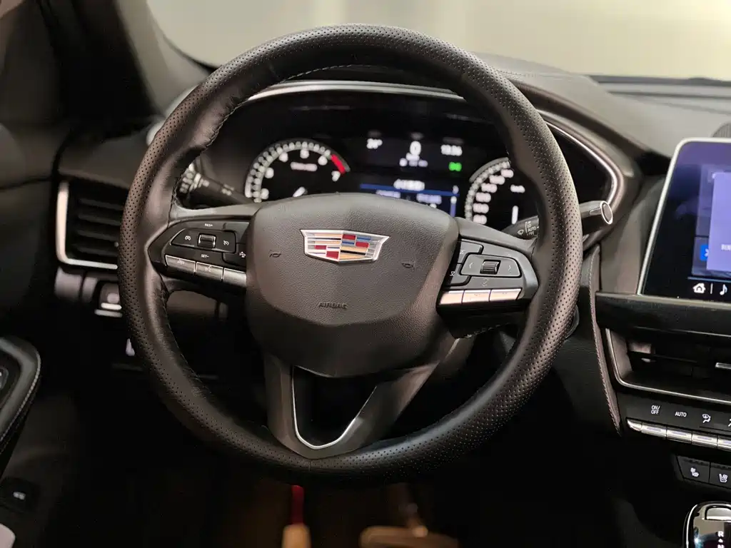 Cadillac CT5 2022 28T luxury model купить на сайте DeffCars