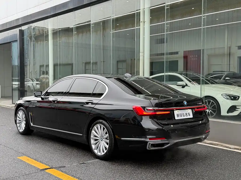 BMW 7 Series 2021 730Li Luxury Package купить на сайте DeffCars