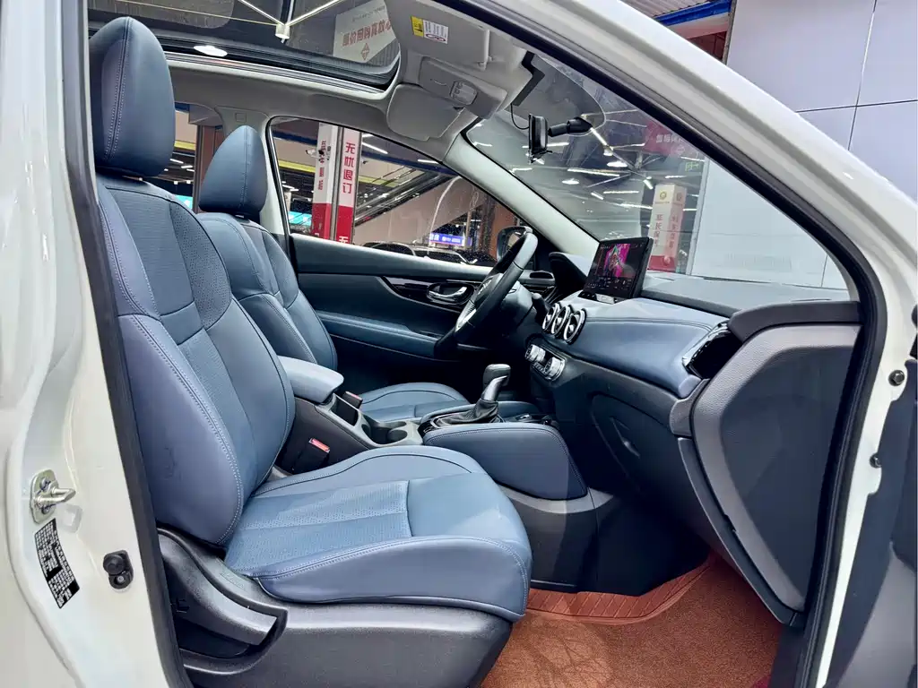 Qashqai 2025 Honor 2.0L CVT XV+ Leading Edition купить на сайте DeffCars
