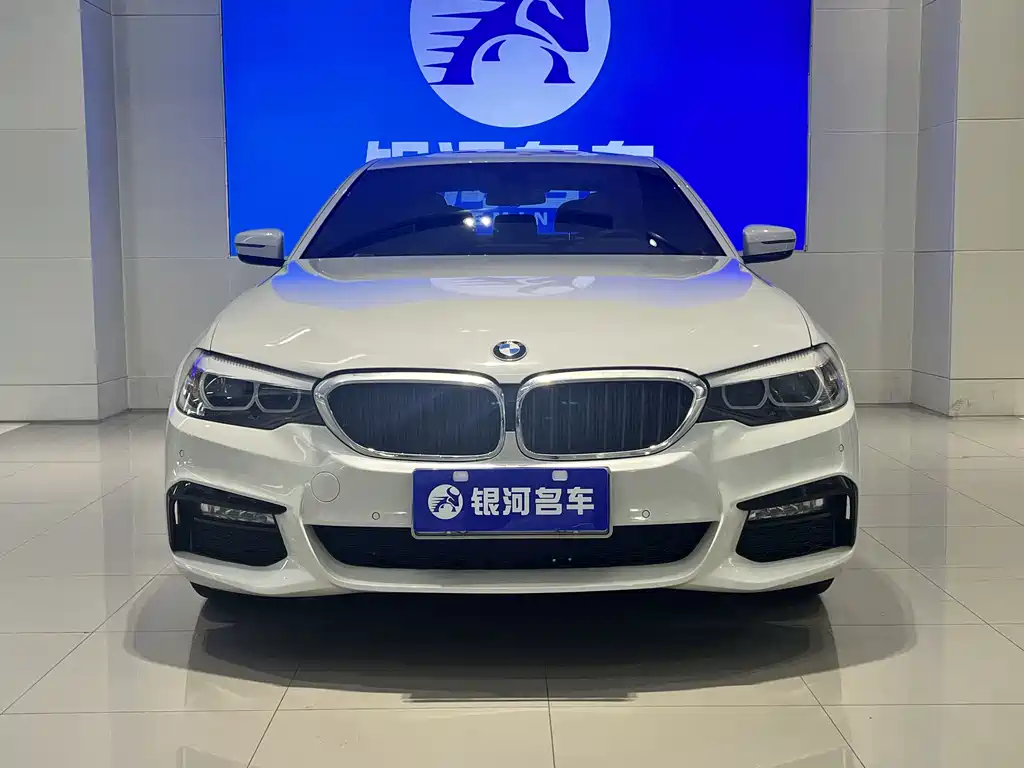 BMW 5 Series 2018 530Li Leading M Sports Package купить на сайте DeffCars