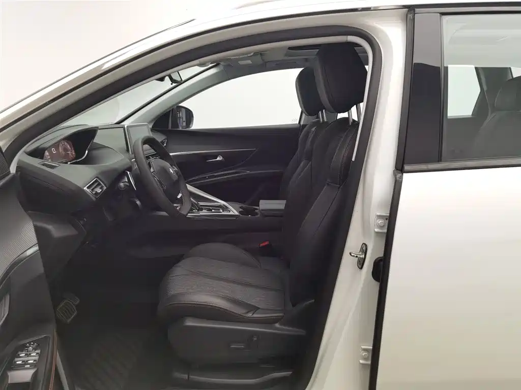 Peugeot 5008 2017 350THP 7-seater Elite Edition купить на сайте DeffCars