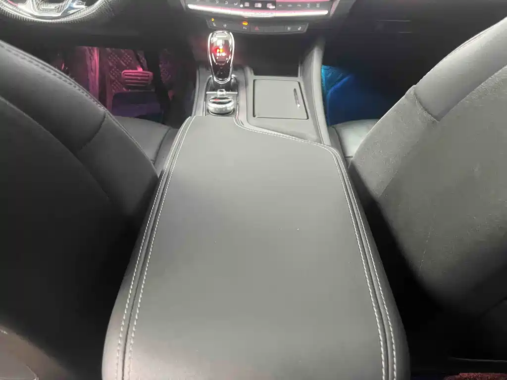 Cadillac CT5 2022 28T luxury model купить на сайте DeffCars