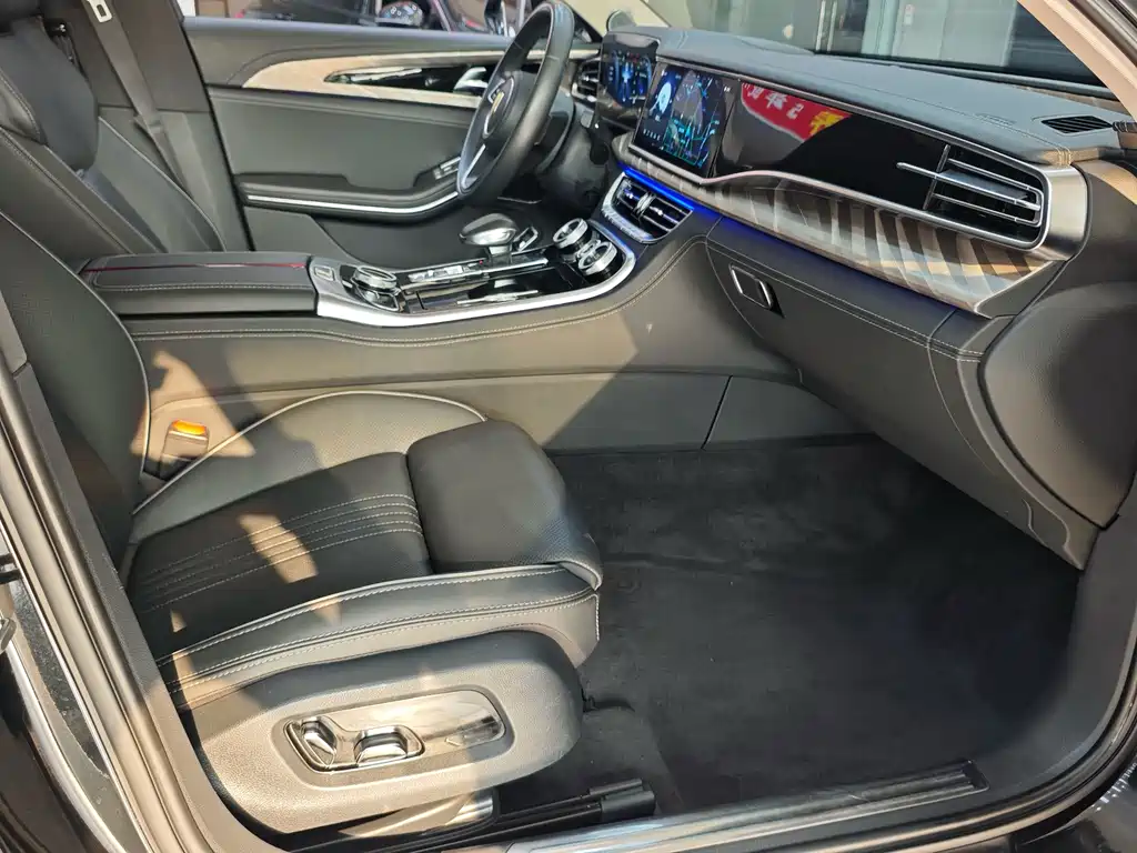 Hongqi H9 2022 2.0T Zhilian Flagship Edition купить на сайте DeffCars