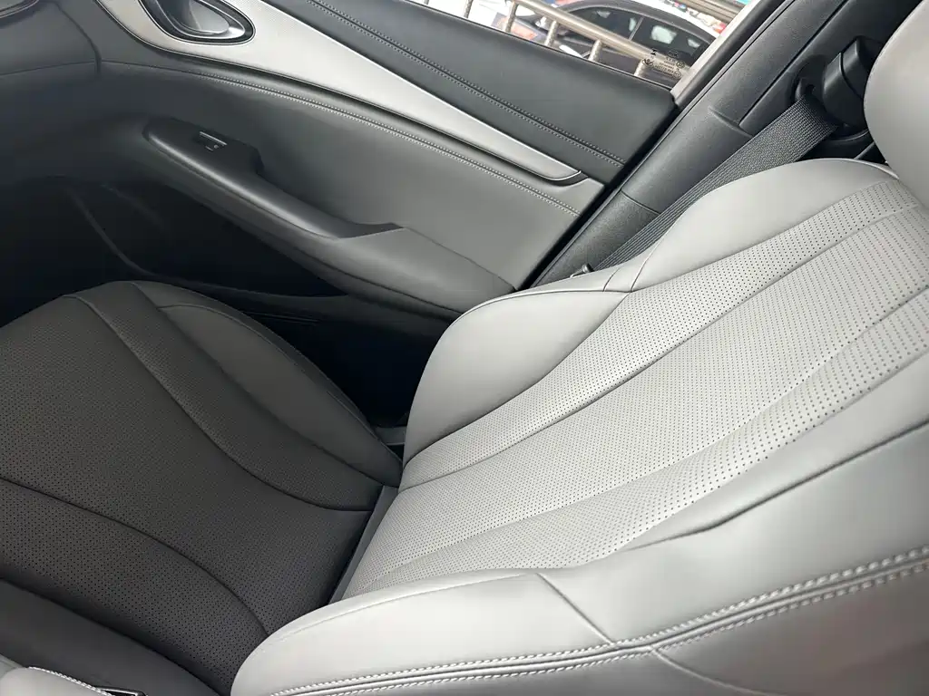 Seal 07 DM-i 2026 DM-i 1.5T 230km Honor Type купить на сайте DeffCars