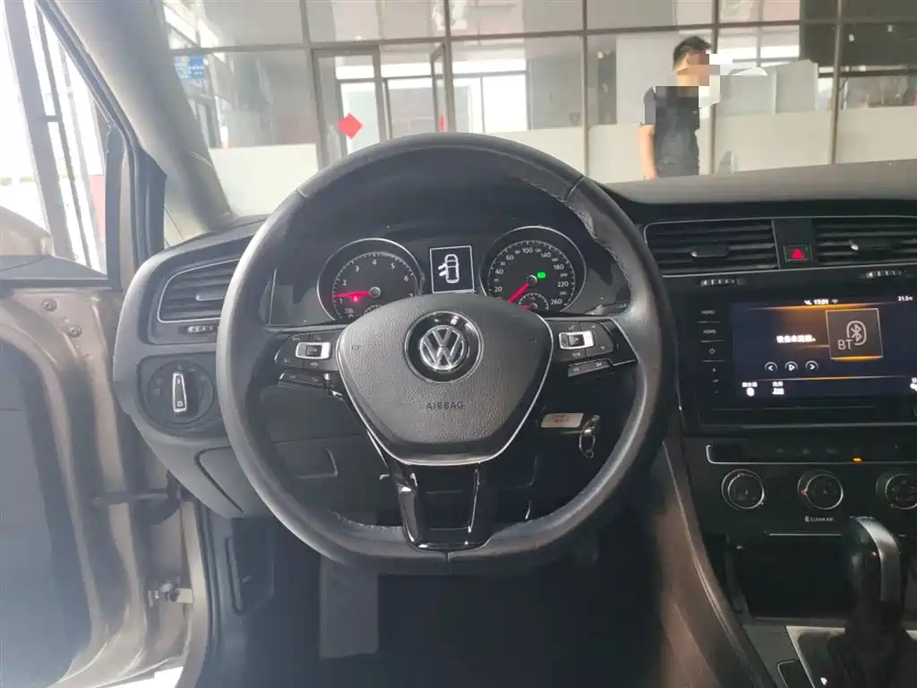 Golf 2020 280TSI DSG comfort model купить на сайте DeffCars