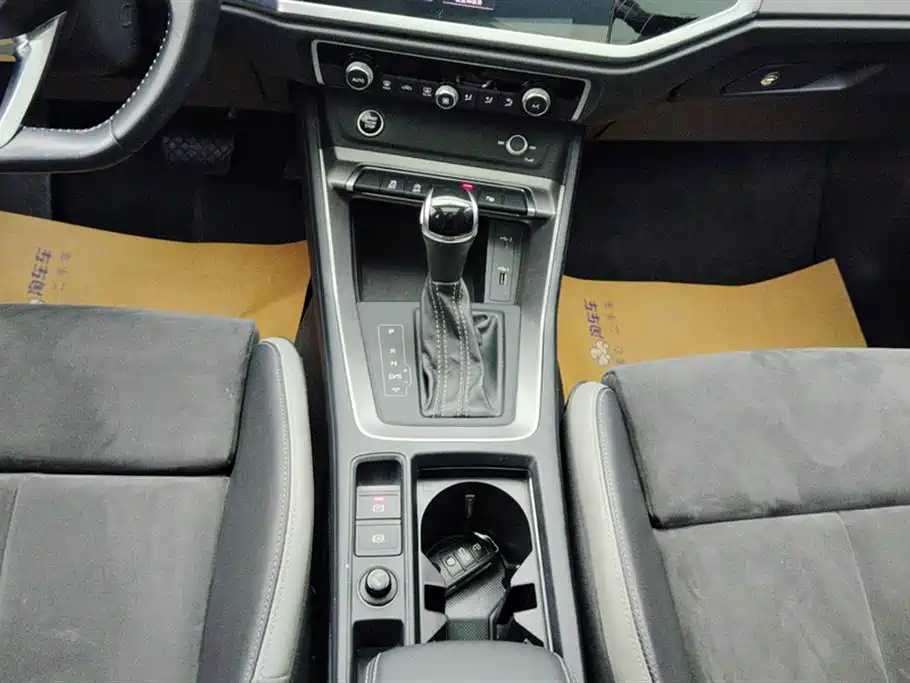 Audi Q3 2021 35 TFSI Fashionable and Dynamic купить на сайте DeffCars