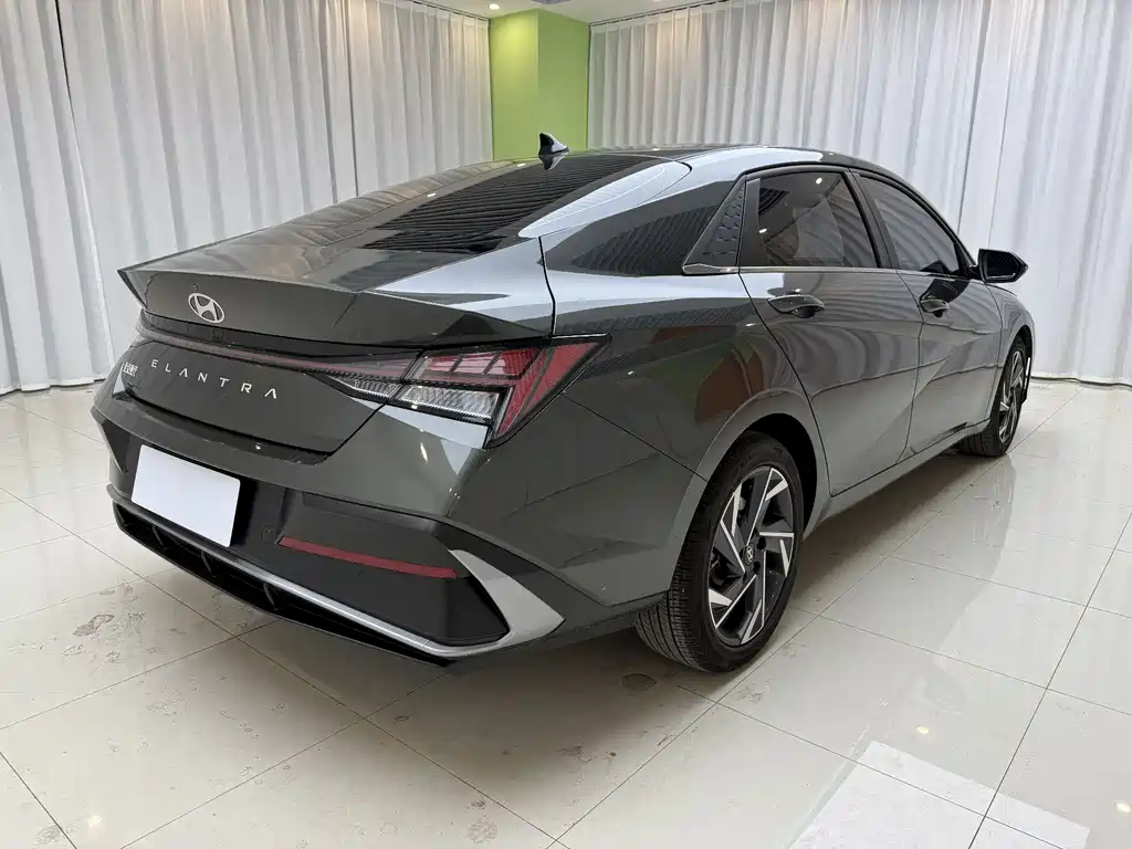 Elantra 2023 1.5L CVT LUX Premium Edition купить на сайте DeffCars