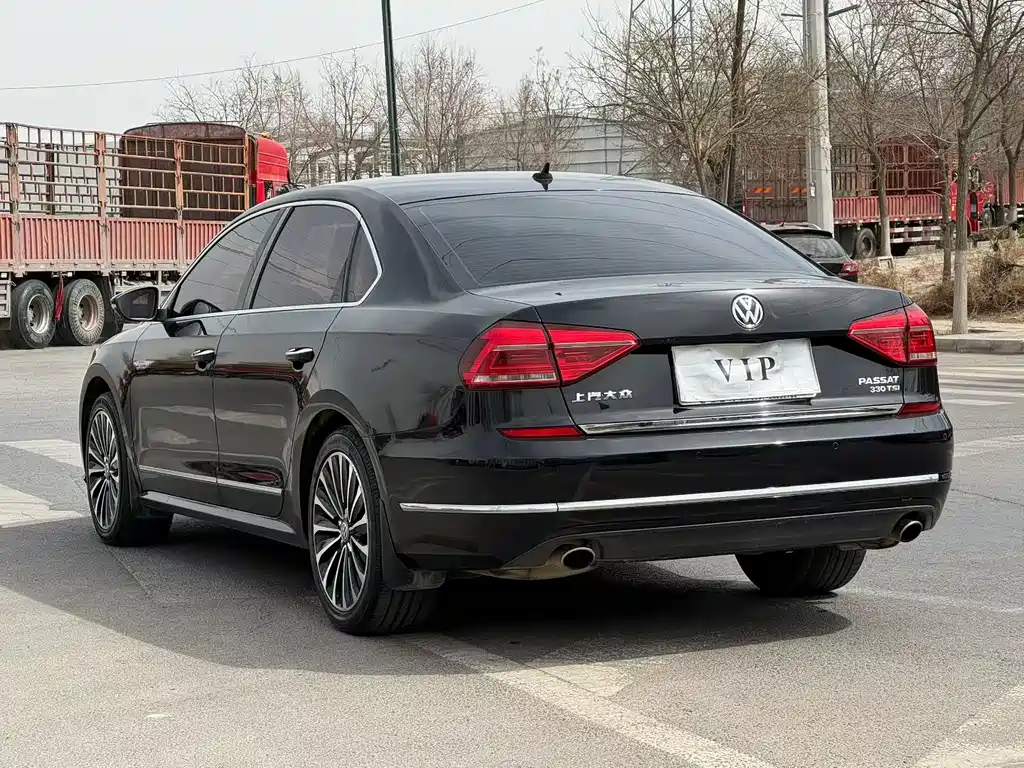 Passat 2017 330TSI DSG Royal Edition купить на сайте DeffCars