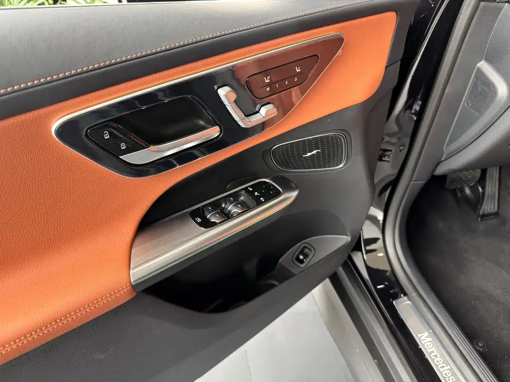 Mercedes-Benz GLC 2026 GLC 260 L 4MATIC luxury model купить на сайте DeffCars